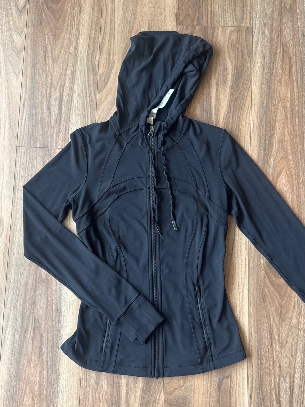 lululemon athletica Define Hooded Jacket
Nulu